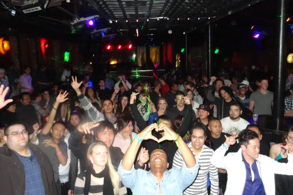 Crowd @ Vinyl pt2