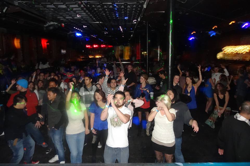 Crowd @ Vinyl