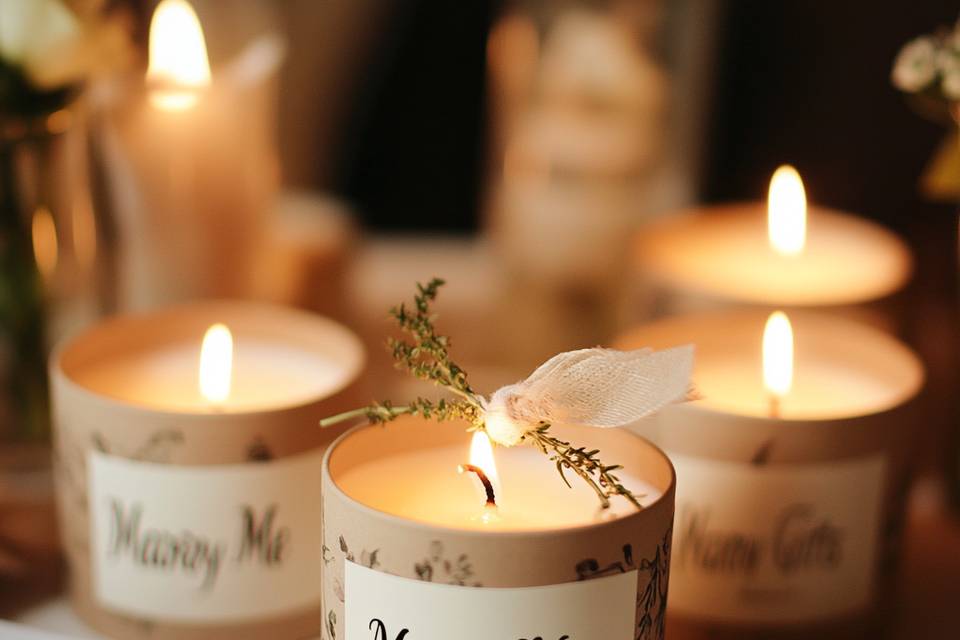 Scented candles w/ custom msg