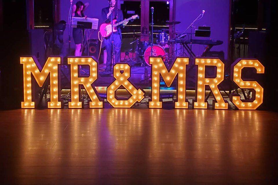 Gold Mr & Mrs marquee sign