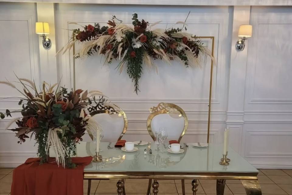 Sweetheart table