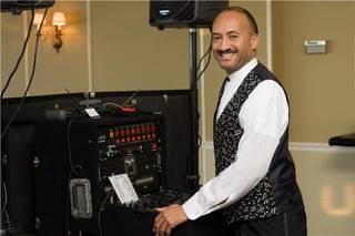 DJ Gary Whitaker, Strictly Entertainment