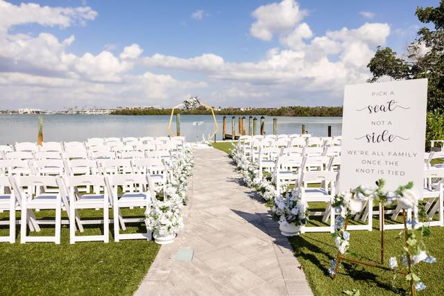 Magnolias on the Bay