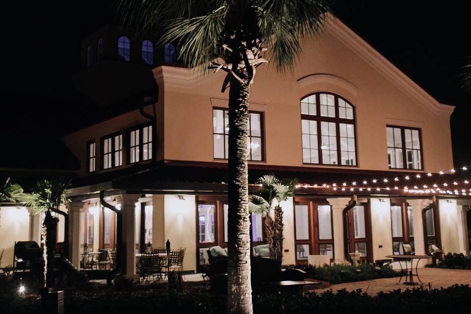 Hampton Hall Club at night