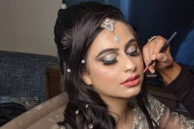 Pakistani bride, hair gems