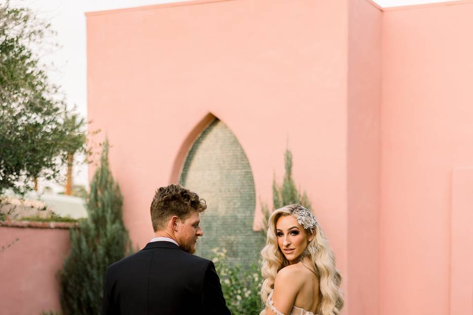 Bride & groom in Palm Springs