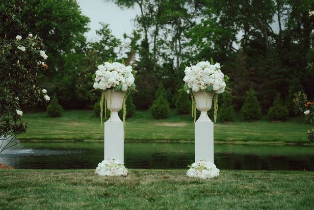 Pedestal + Urn Altar