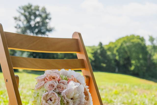Bouquet + Boutonniere