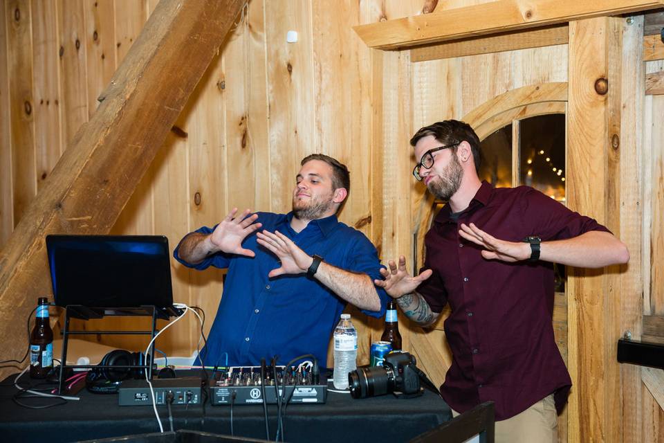 DJ and videographer duo