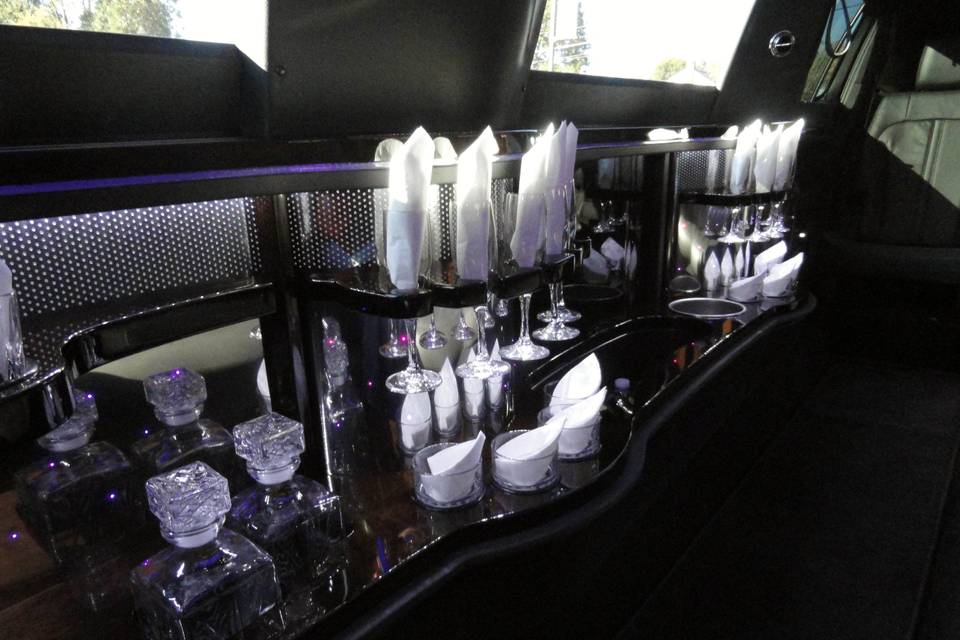 Limousine bar