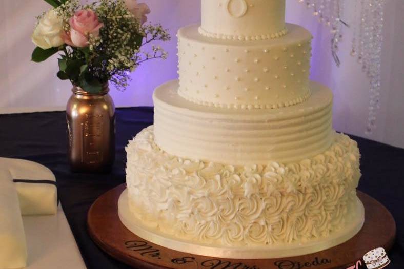 Textured wedding cake