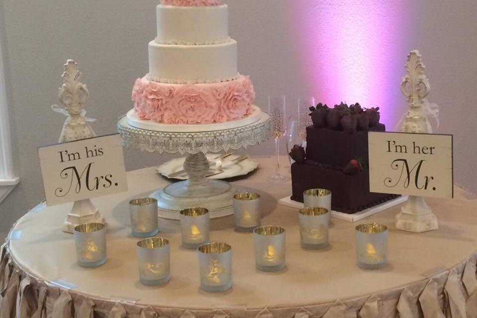 Wedding cake table