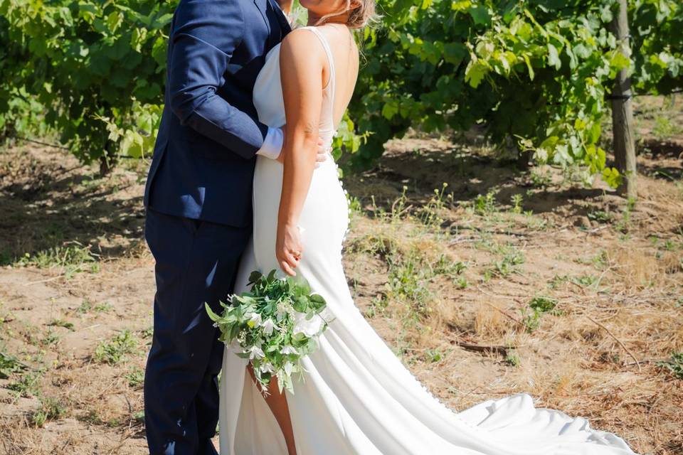 Romantics in the vineyard!