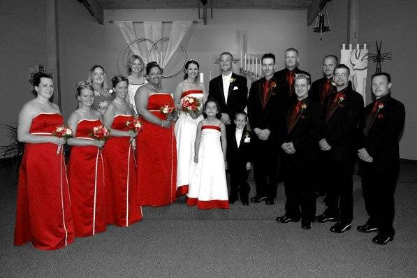 Wedding party in black and white - with splash of color