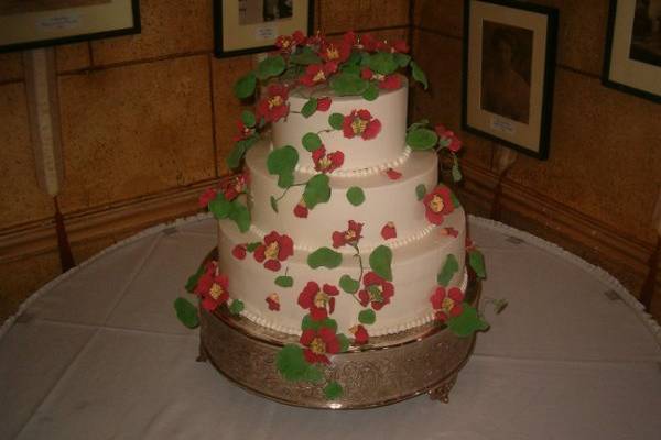 Floral wedding cake