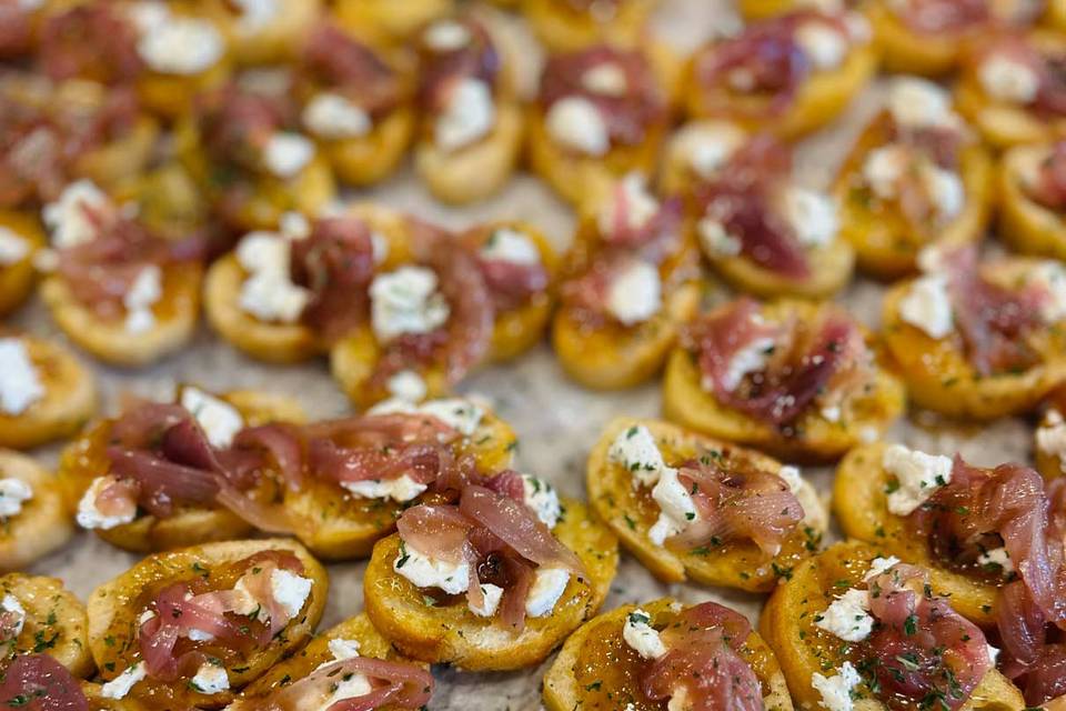 Fig & Goat Cheese Crostini