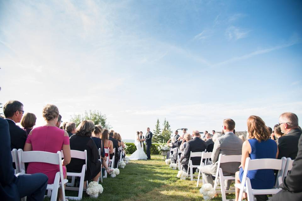 Ceremony outside, Photo: Two Adventurous Souls