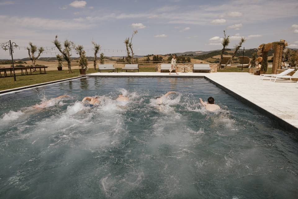 Infinity pool