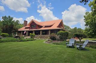 Hilltop Manor Bed and Breakfast