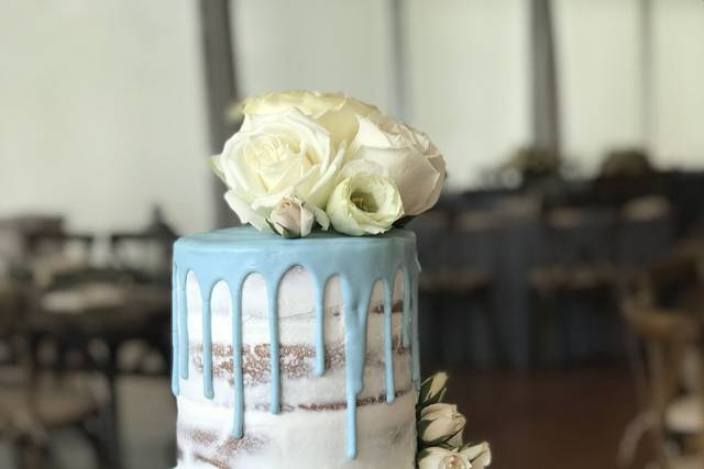 Tres Belle Cakes