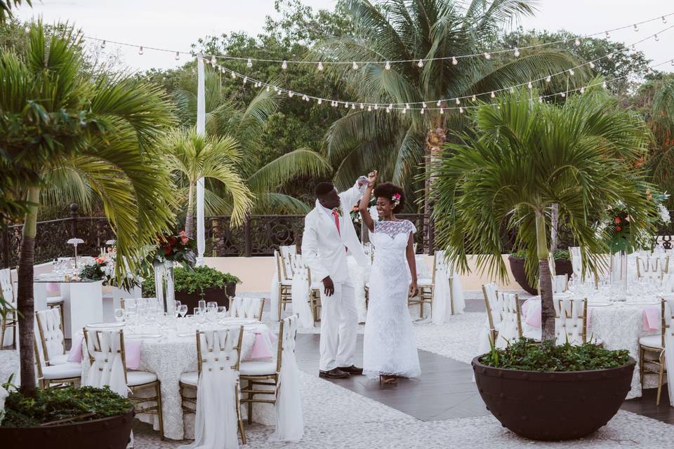 Enchanting Sandos Playacar Beach Weddings: A Comprehensive Guide