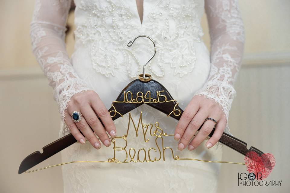 Details, Bride on wedding day at Warwick Melrose Hotel in Dallas, Texas