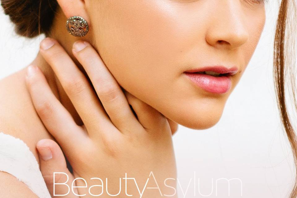 Charlotte Airbrush Makeup