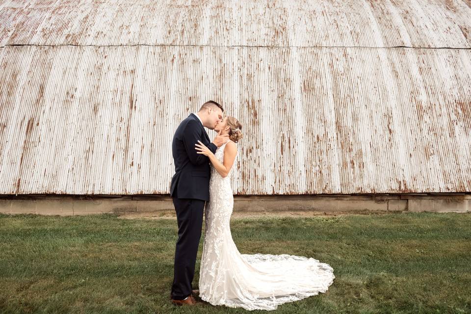 Quonset Hut Background