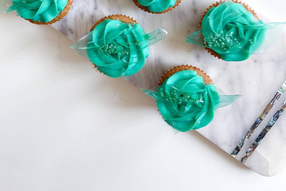 Teal Rice Paper Topper Cupcake