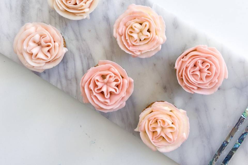 English rose mini cupcakes
