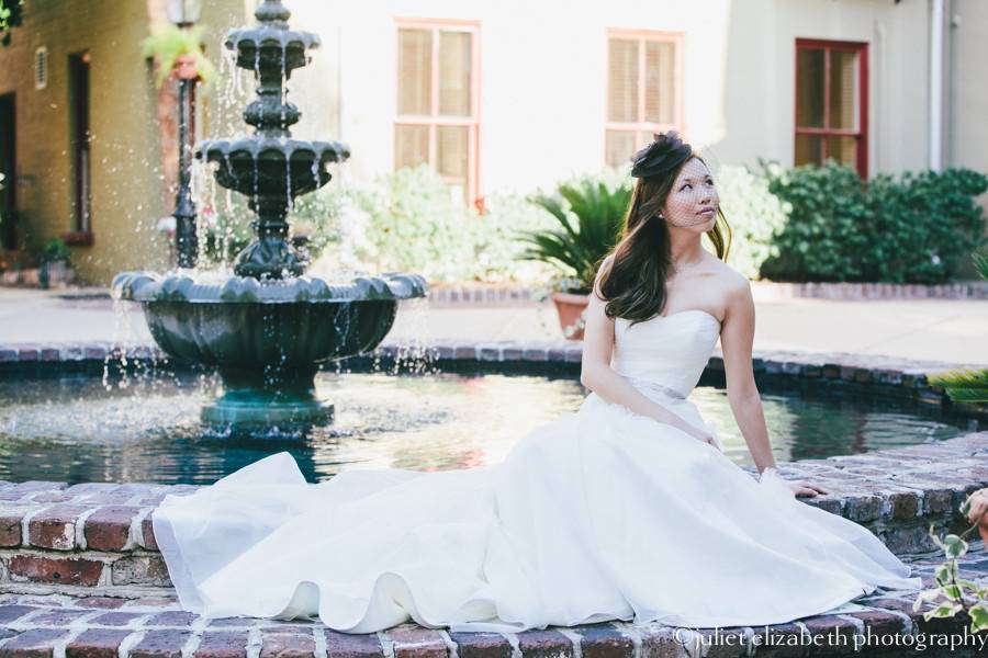 The bride by the fountain