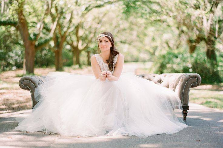 Simply elegant wedding dress