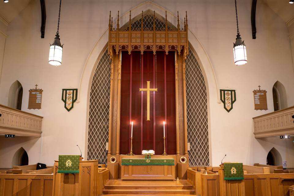 Alter at Floor Level
