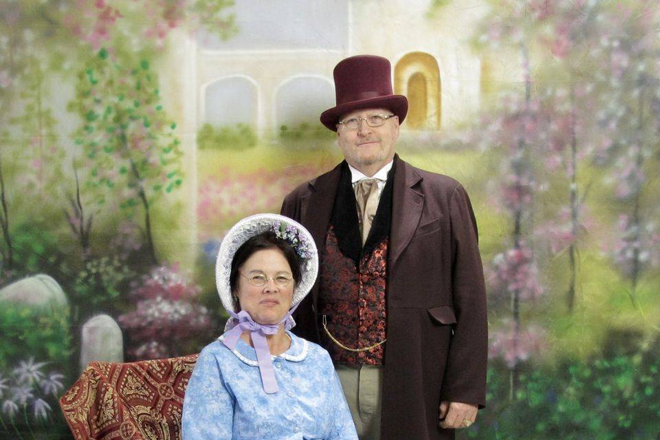 Rev. Jack and Rev. Gail in Victorian attire