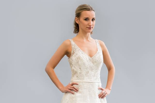 Nikki's glitz and glam bridal clearance boutique