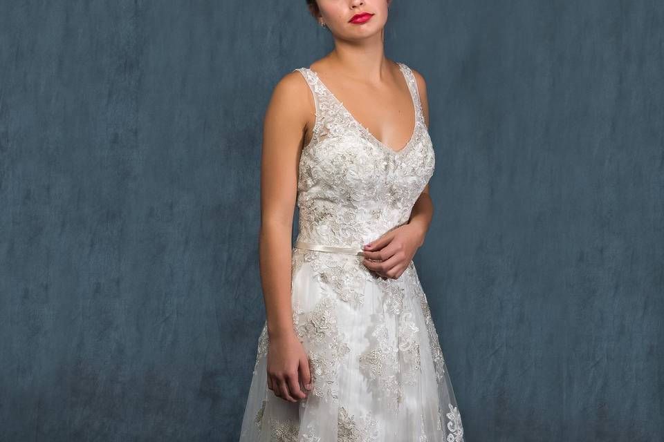 Nikki's Glitz And Glam Bridal Boutique