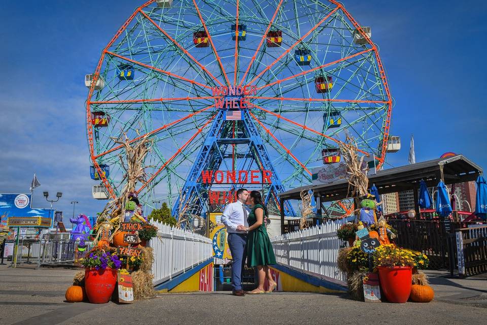 Engagement photographer