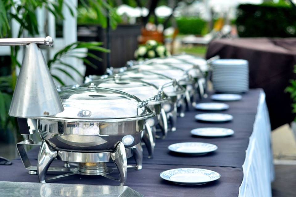 Chafing dishes