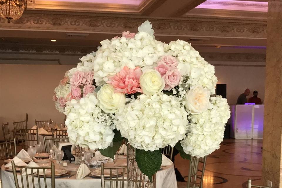 Grand centerpieces