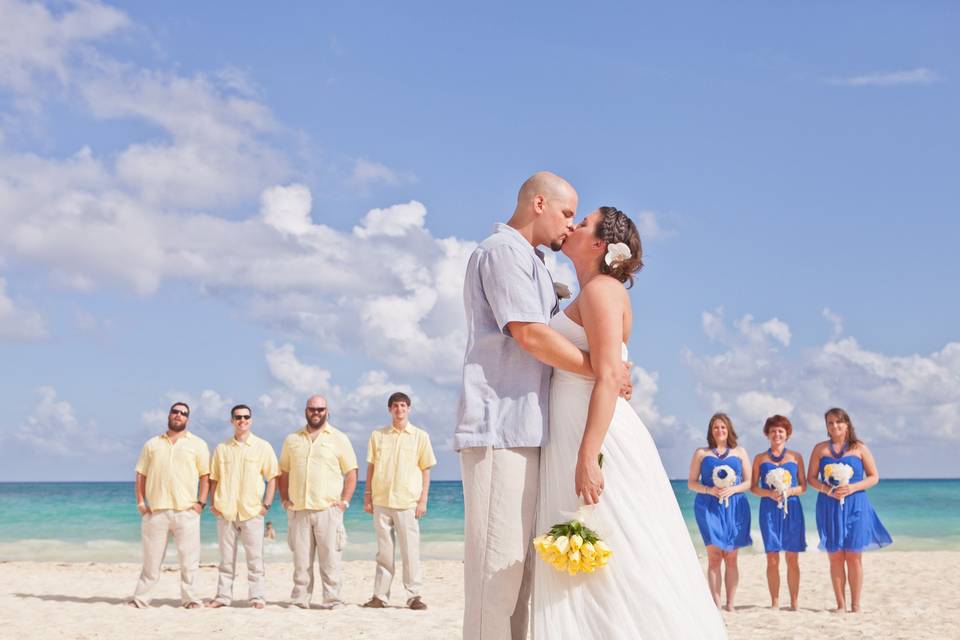 The newlyweds kiss