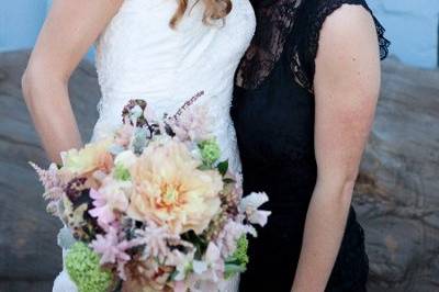 Bride: Holly (left)
Bridesmaid: Beth Ann (right)
Photographer: Braedon Flynn
Hair: Adriana Bolanos