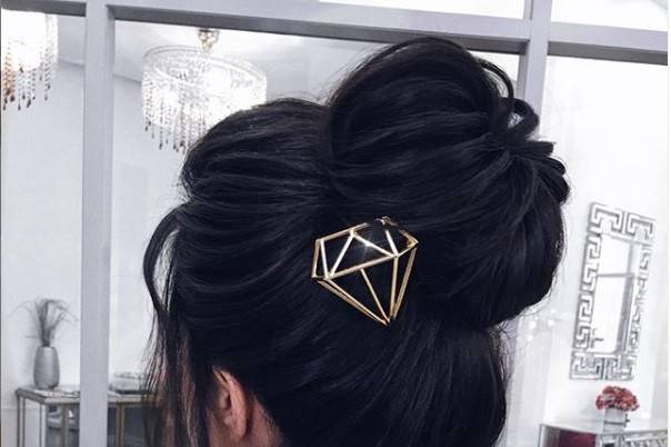 Medium updo