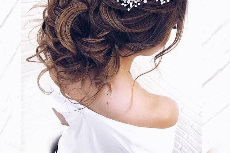 Medium updo