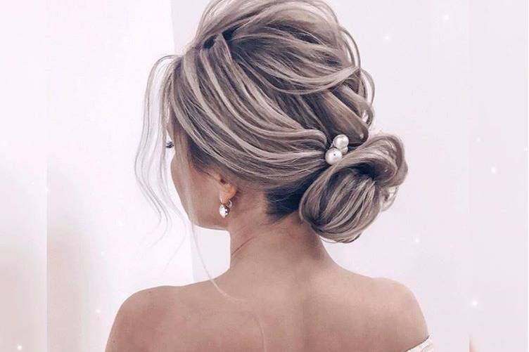 Low updo