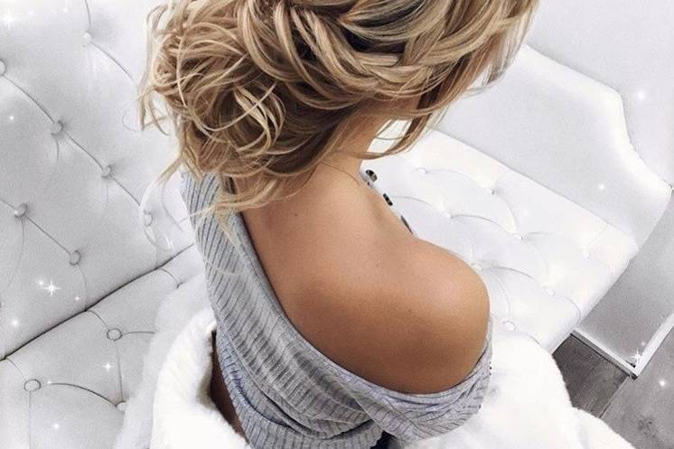 Low updo