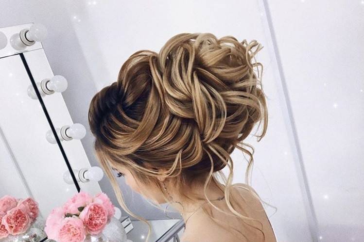 Bridal medium updo