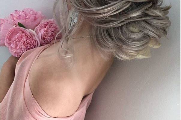 Wavy updo