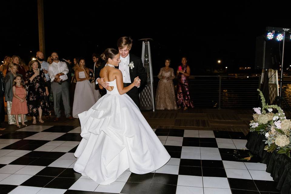 Lakeside Terrace