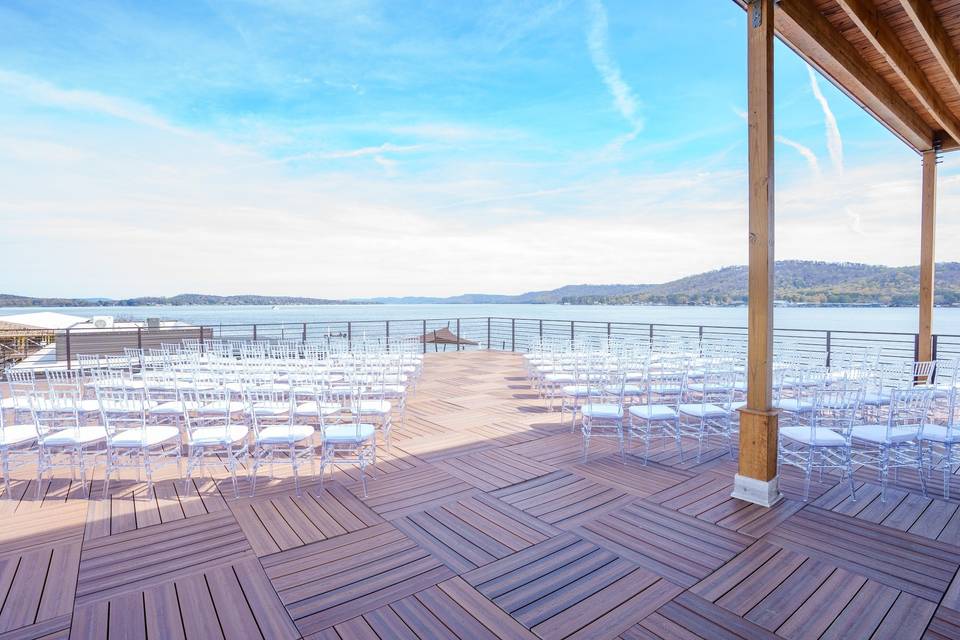 Lakeside Terrace
