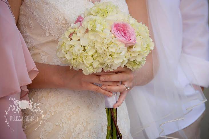 White and pink bouquet